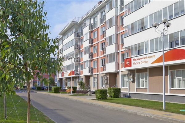 Корпус с медицинским центром в квартале — фото 7